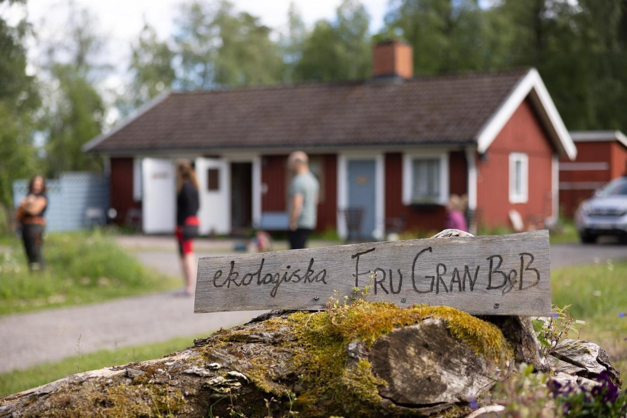 Ekologiska Fru Gran B&B I Tiveden Gardsjo Bagian luar foto